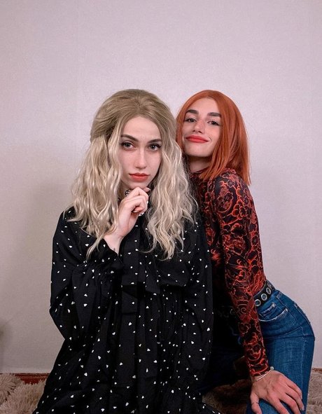 ami sakurami model naked images