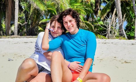 Lezfemmes sexy model picture