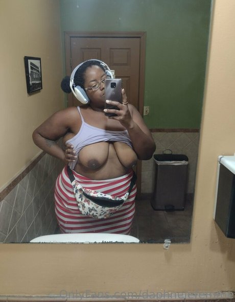 daphnelefemme star nudes image