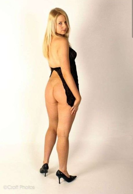 Shel Randall model adult photo