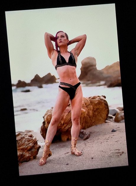 Claire Max star nude pic