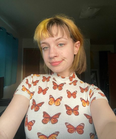 Delfost3r exclusive actress pics