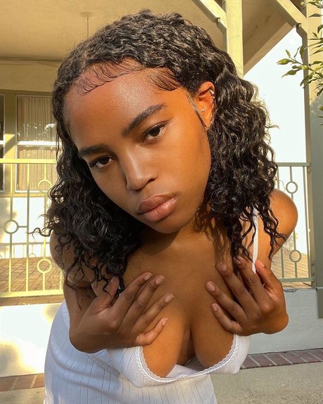 Quenlin Blackwell xxx model pictures