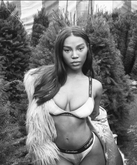 Quenlin Blackwell porn model photos