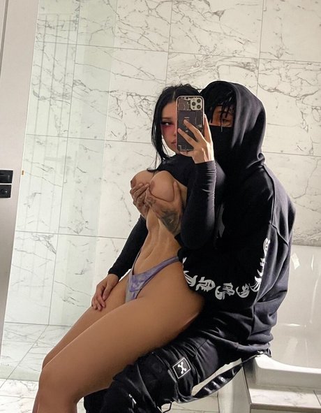 Gina Savage star hd images