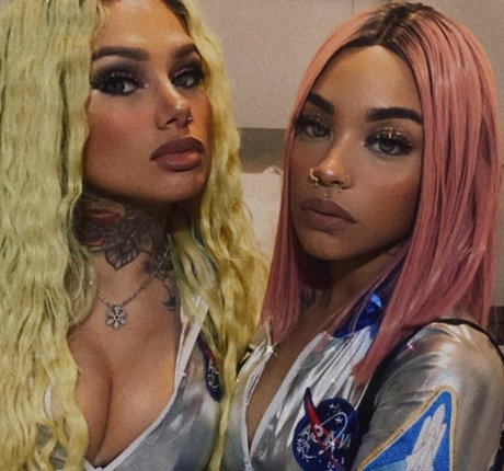 Snow Tha Product sex model image