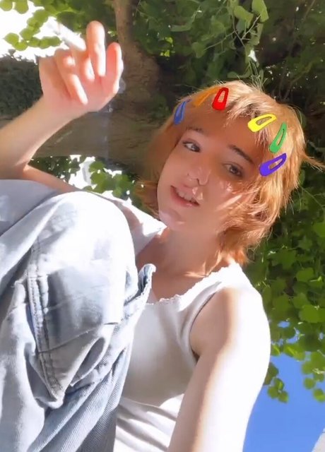 Arielle Maxine hd model pics