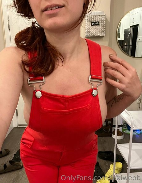 foxiwebb adult model pics