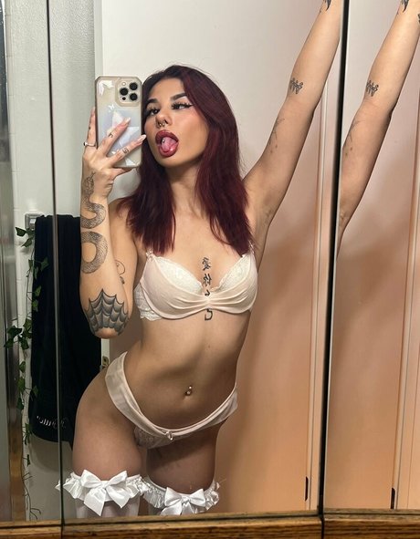 Coziebae erotic actress pictures