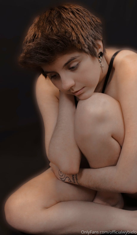 officialwybielo star naked image