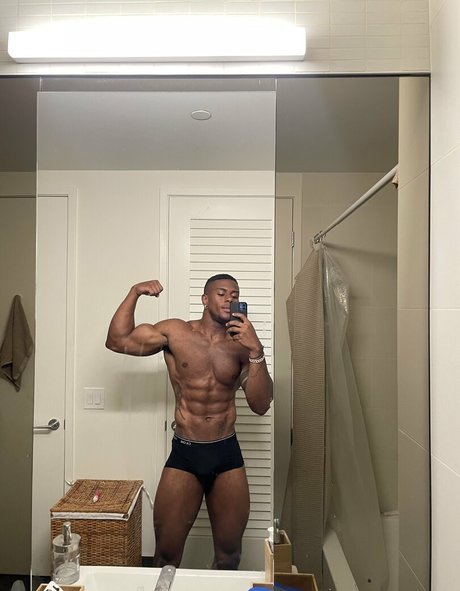 prettyskinboi naked pornstar img