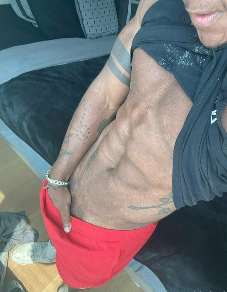 prettyskinboi sexy actress pic