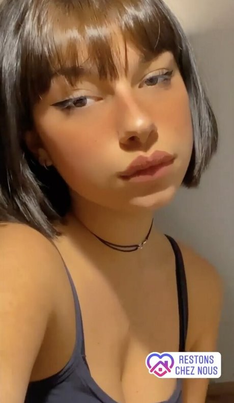 Emmy Tifrit naked model img