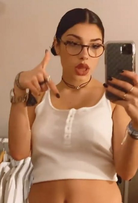 Emmy Tifrit high quality star pic