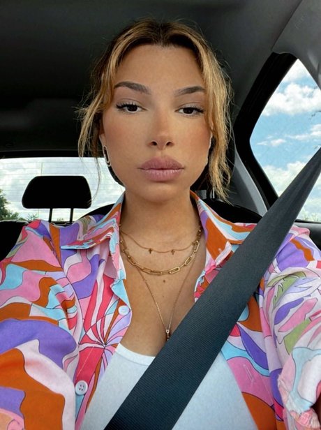 Emmy Tifrit naked star images