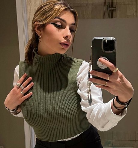 Emmy Tifrit xxx pornstar galleries