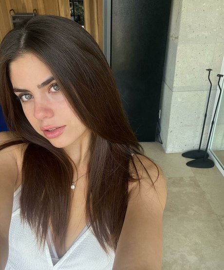 Melissa Leal nude star image