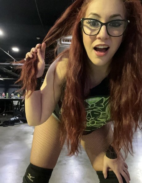 Veda Scott adult model picture