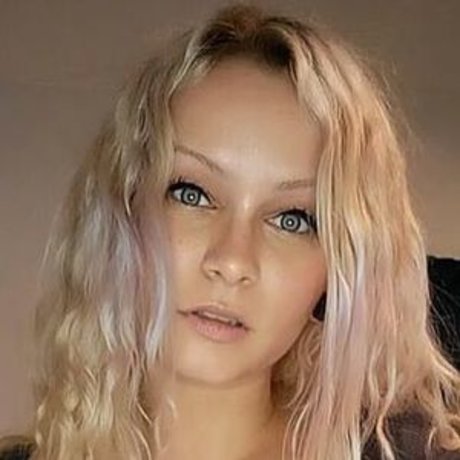 ThickenLittle model nude images