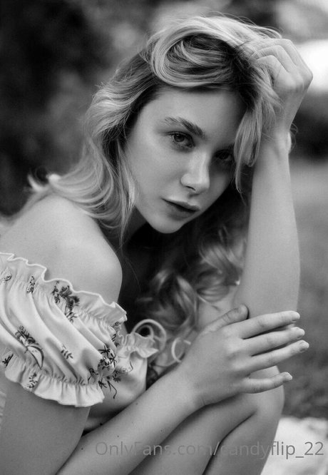 chloe ira model hd pic