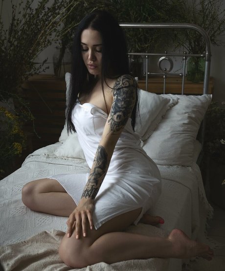 Daria Gurieva sexy model pics