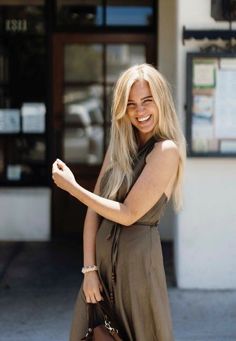 Eva Vlaardingerbroek nudes model galleries