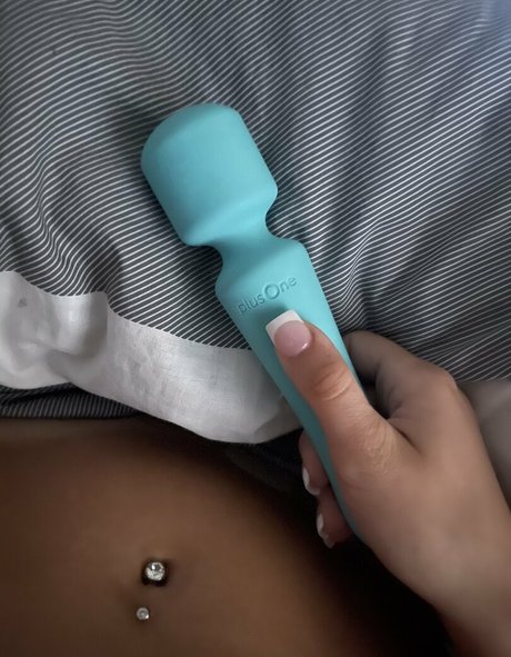 myonlyadventurez hot star pic