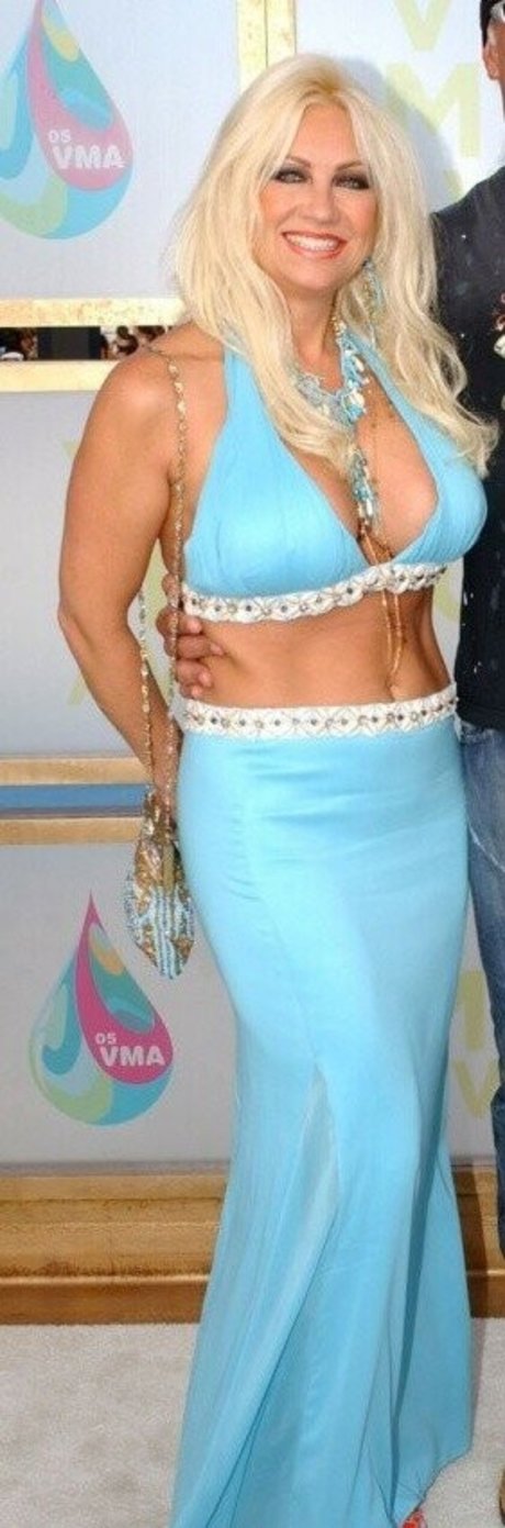 Linda Claridge nude pornstar photos