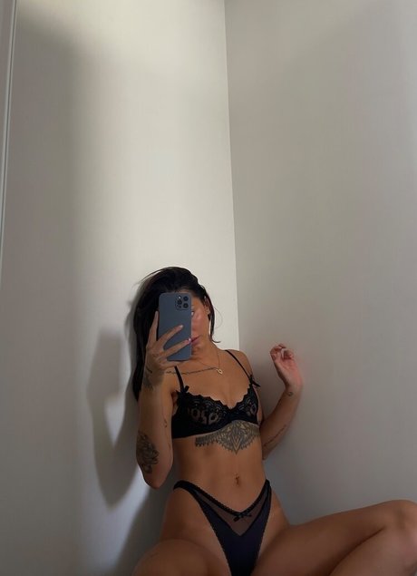 Jessyxw model naked pictures