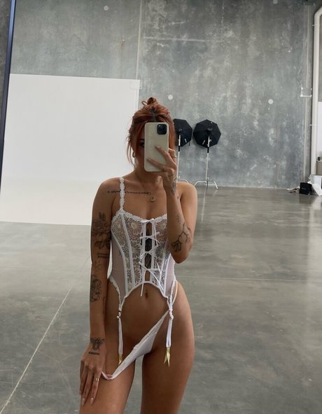 Jessyxw erotic model img