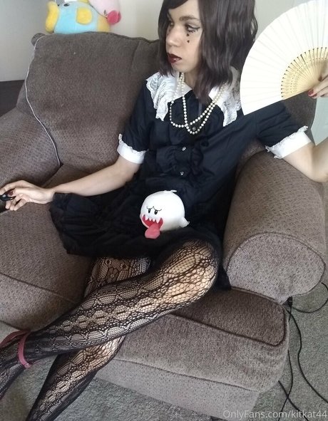 kitkat44 model pornographic photo