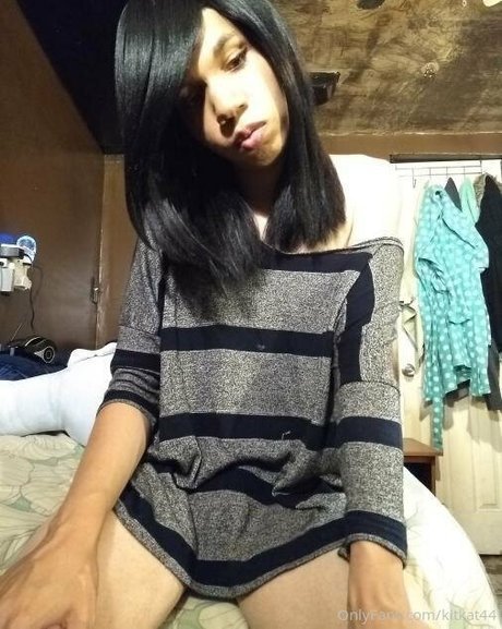 kitkat44 hot model images