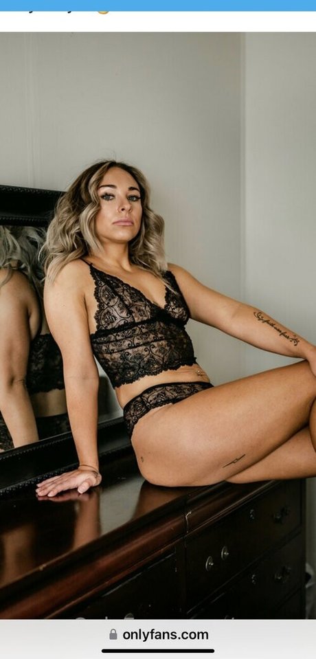 Macy Nicole Waker top pornstar pictures