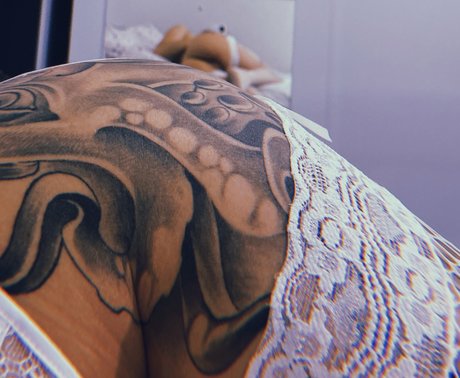 Aisha Tuchinscky star hd pictures