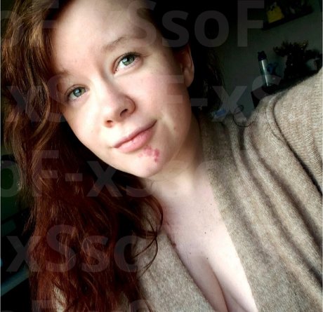 BittieTV model free picture