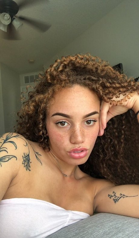 bklynnmarie porn model pic