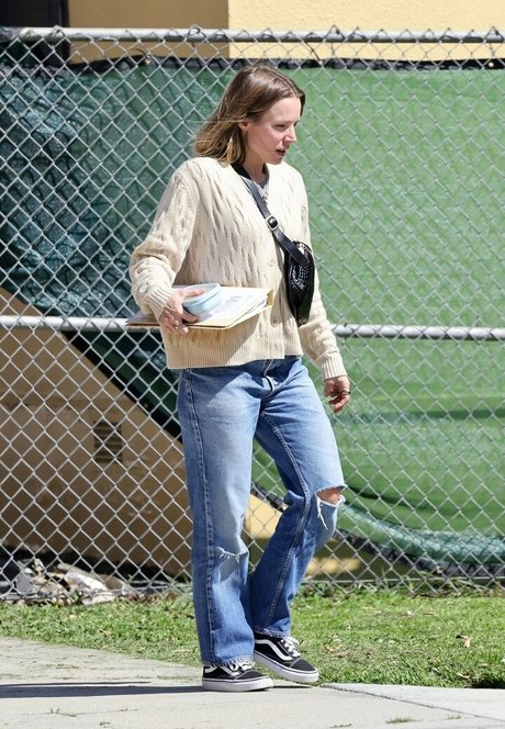 Kristen Bell nude actress picture