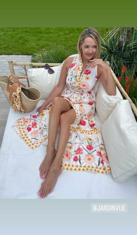 Mel Lowe nice actress gallery