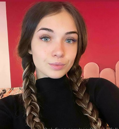 yourqueen3 pornographic star photo