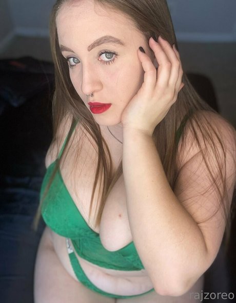 rajzoreo adult model gallery