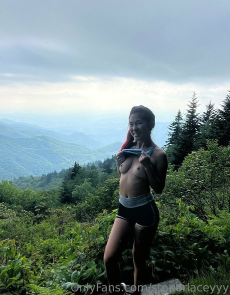 stonerlaceyyy nude actress img