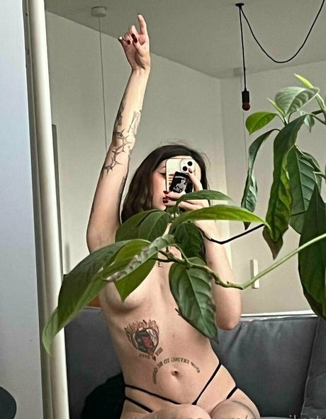 baby inky nice model photo