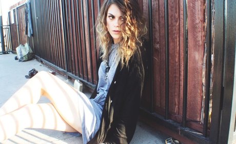 Lindsey Shaw hd model gallery