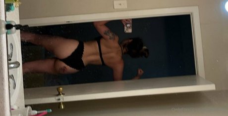 lilopeaches sexy actress pic