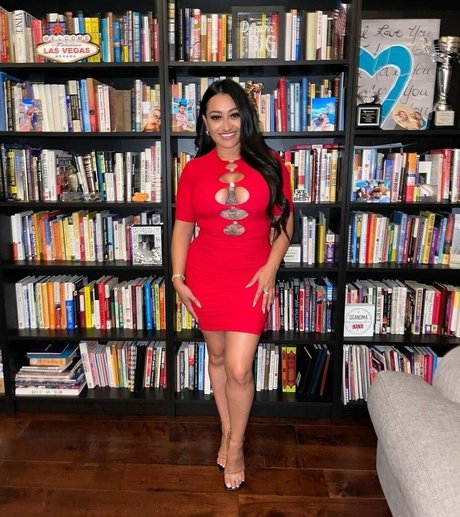 Lulu Reyes hd pornstar pics