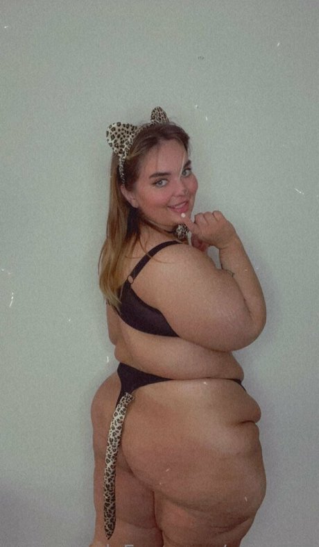 wero777 art actress archive