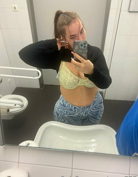 wero777 pornstar perfect image