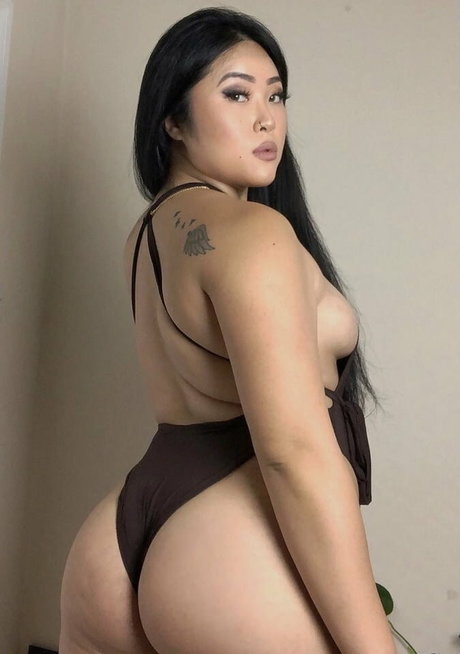 Jin Baek porn star gallery