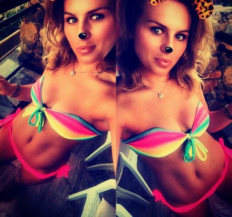 Gym Bunny x nude star photo