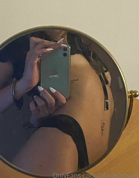 lalirobertson nude actress gallery